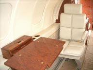 ��5 �U�E�e�[�u�� �f��