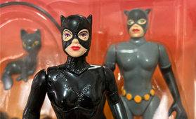 キャットウーマン catwoman 1992年版と1997年版の比較